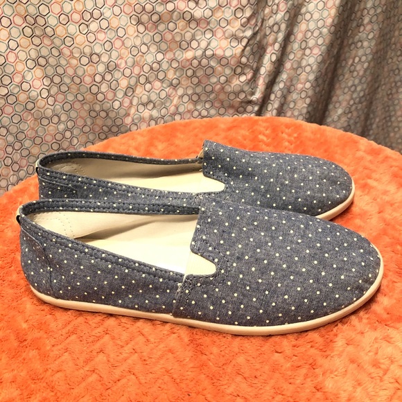 airwalk slip on canvas shoes